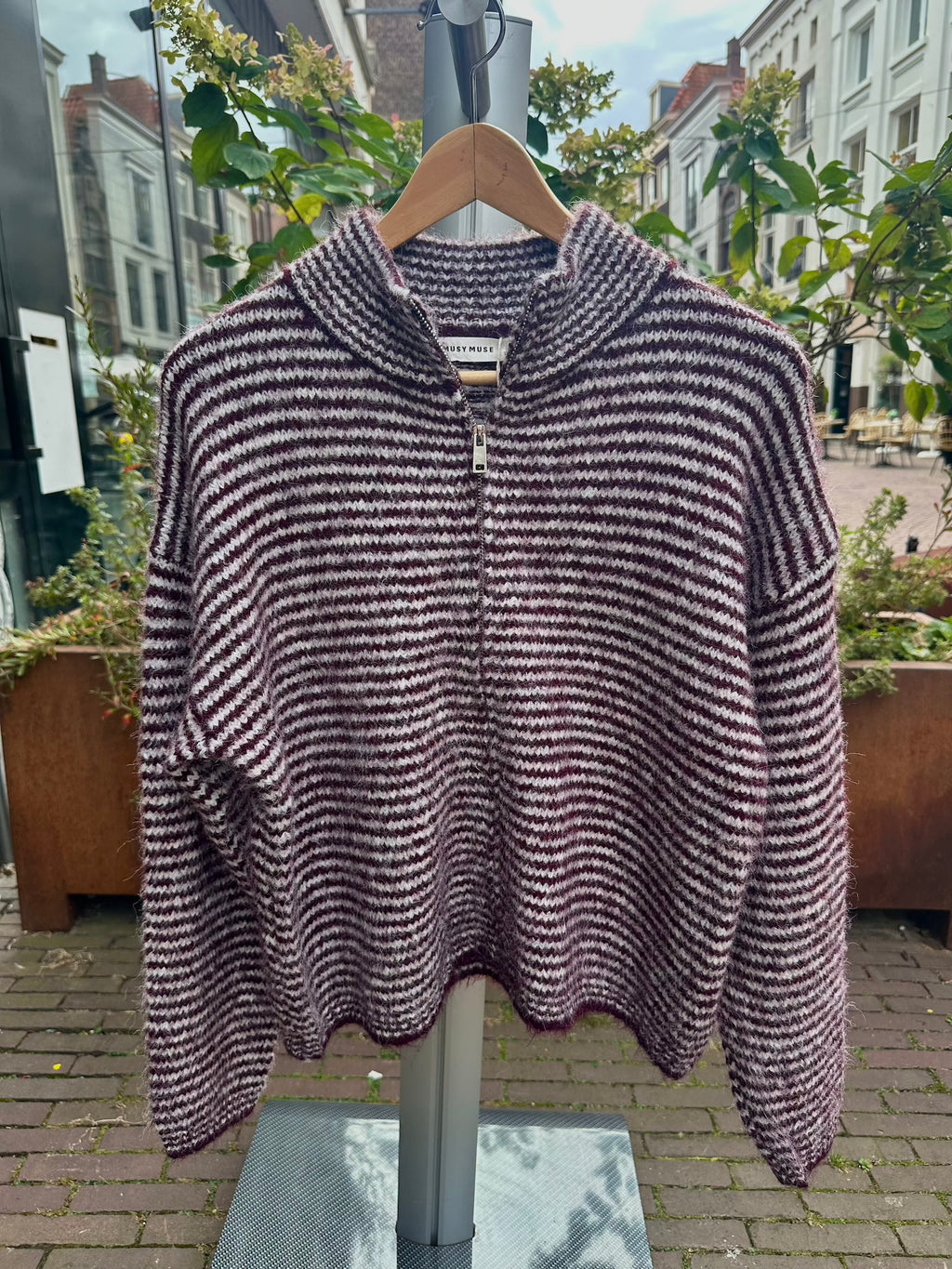 Rood streep vest rits